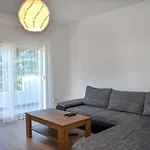 Modern Private Villa Bonaventura With Pool & Jacuzzi & Bbq For Families & Groups Near Split Willa Neoric